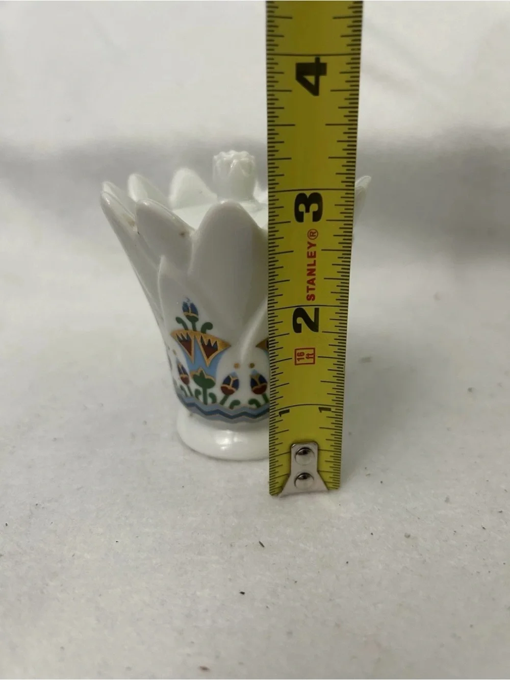 Elizabeth Arden White Porcelain Floral Candle Holder
